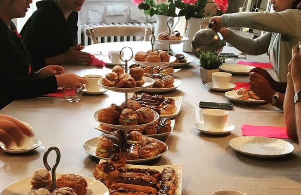 Paris Cooking Class: Chocolate Éclairs and Cream Puffs