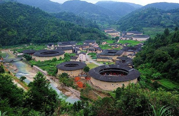 Tianluokeng Tulou Village Private Day Trip from Xiamen with Lunch