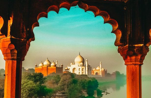 Taj Mahal Agra Tour by Gatimaan Express Train