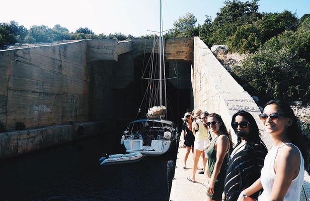 Vis Military Tour