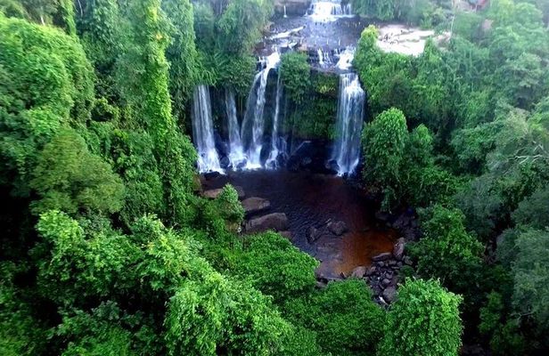 Private Kulen Waterfall & 1000 Lingas Tour