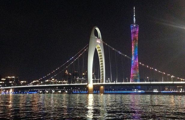 Private Guangzhou Evening Food Tour with Pearl River Night Cruise