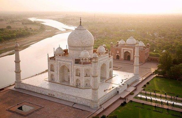 Magnetic Taj Mahal Same Day Tour by Car from Delhi