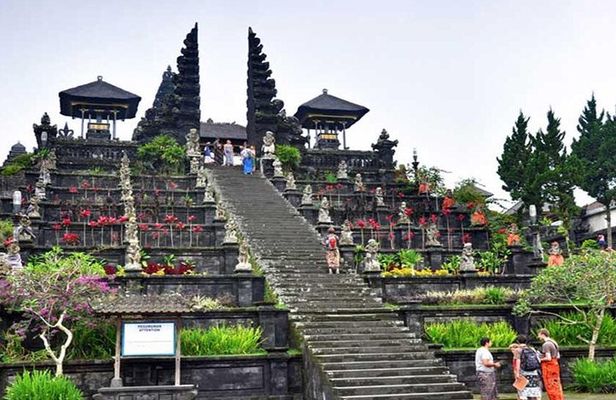 Tour: Besakih Temple-Kintamani Volcano-Water temple&Rice Terrace