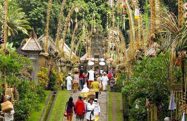 Best Tour:Bali Penglipuran Traditional Village,Tukad Cepung&Tibumana Waterfall