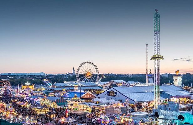 Munich Oktoberfest Guided Experience with Beer and Food 