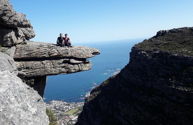 Hiking Table Mountain via Kasteels Poort Morning Hike