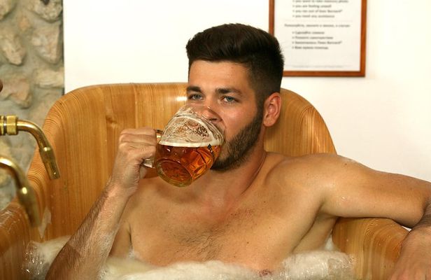 Beer Bath with Unlimited beer!