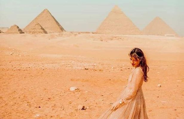 Private Tour to Pyramids & Old Cairo