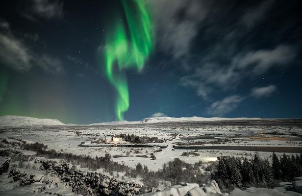 Northern Lights Small-Group Tour From Reykjavik with Hot Drink