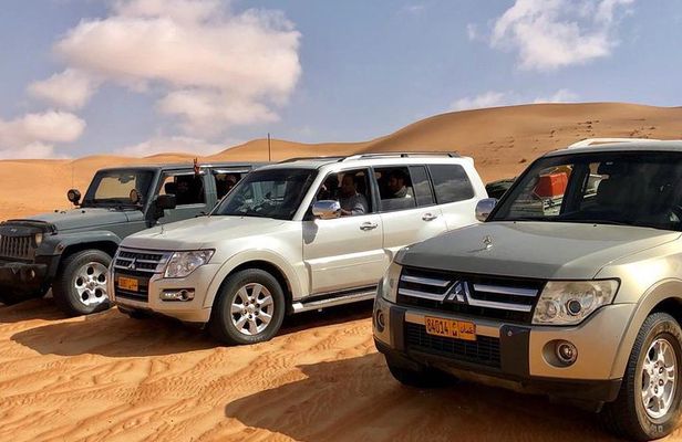 Wahiba Sands Tour with Wadi Bani Khalid tour (price per vehicle)