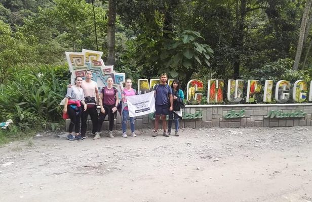 Machu Picchu by Bus by Hydroelectric 2 Days 1 Night