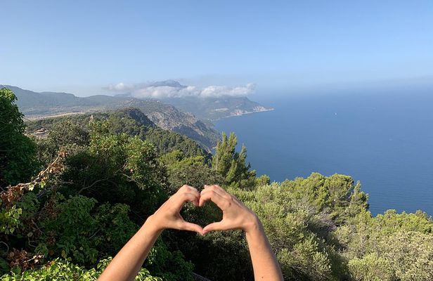 Mallorca Hidden Marvels: Guided Routes for Small Groups