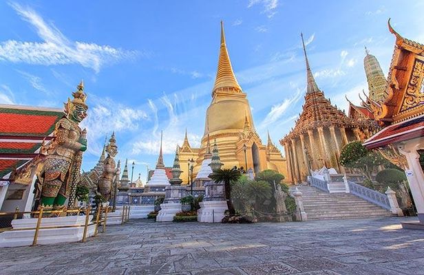 Bangkok Shore Excursion: Private Grand Palace and Buddhist Temples Tour