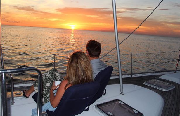 Private New Orleans 2-Hour Sail Aboard a Luxury Yacht