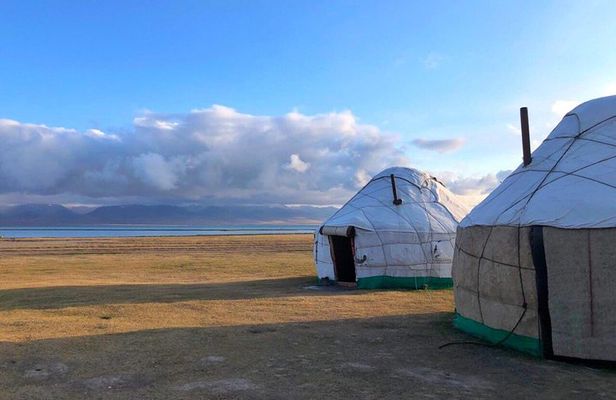 The magnificent and mystic Son Kol lake in 2 days
