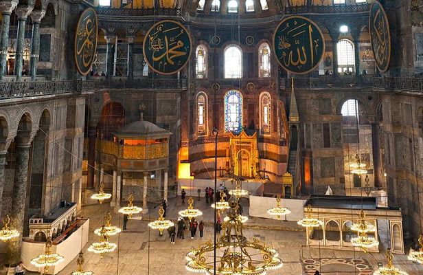 Morning Istanbul: Half-Day Tour with Blue Mosque, Hagia Sophia, Hippodrome and Grand Bazaar