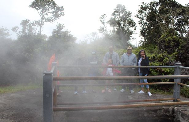 Private Guide Meet In Hawaii Volcanoes National Park