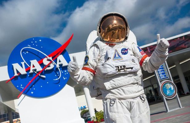 NASA's Space Center Admission Plus Houston City Tour