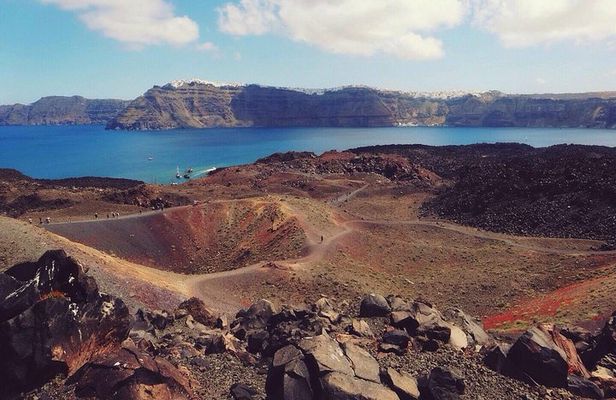 Santorini Volcanic Islands Cruise: Volcano,Hot Springs,Thirassia and Oia Sunset