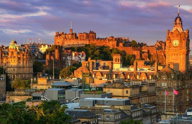 Edinburgh Private Custom Walking Tour - Highlights & Hidden Gems