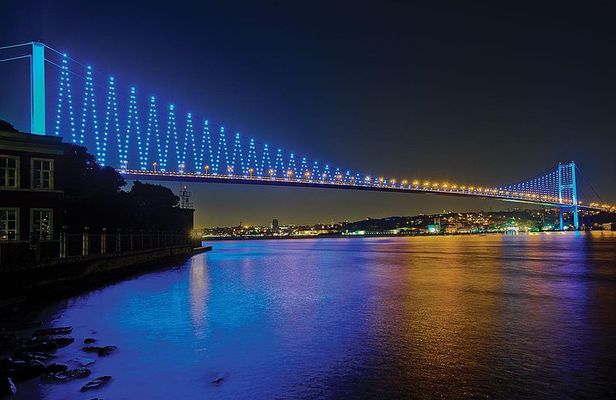 Glamorous Bosphorus (2-Hours Private Yacht Cruise)