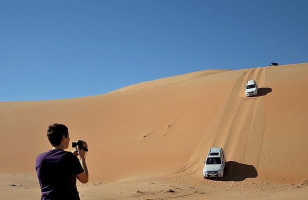 Drive 4x4 in highest dunes Rub Al Khali (Empty Quarter) - Liwa Self Drive Tour