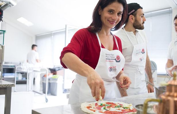Neapolitan Pizzamaker for One Day