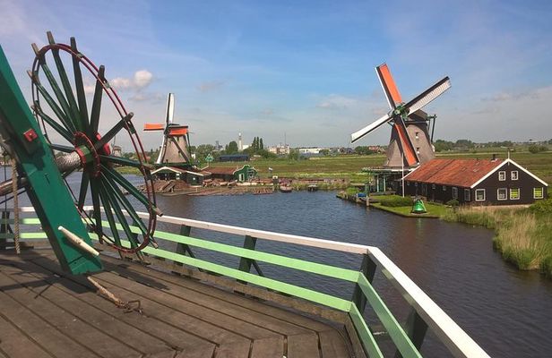 Zaanse Schans 3-Hour Private Tour from central Amsterdam, Airport or Port