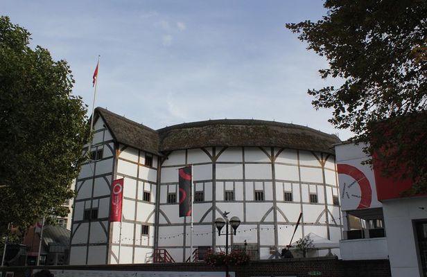 Private Shakespeare Walking Tour of London