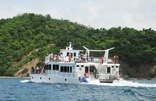 Tortuga Island Cruise From Puntarenas
