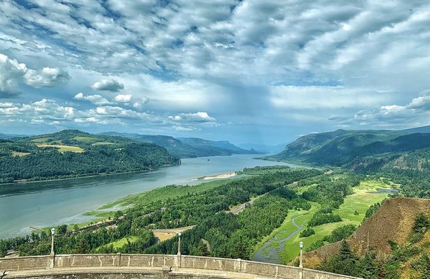 Multnomah Falls and Columbia River Gorge Waterfalls Tour Morning