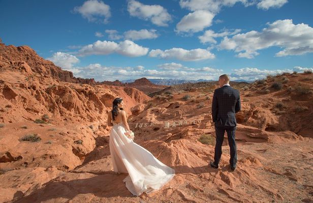 Valley of Fire Wedding by Private Limousine