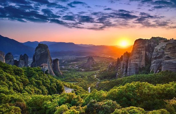 Breath-taking Meteora Sunset Tour