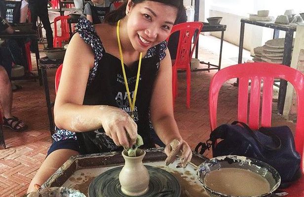 Cambodian Pottery Class in Siem Reap