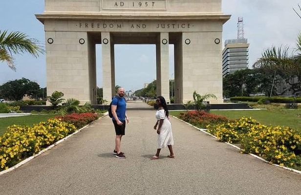 Accra City Tour, explore the history, and local flavours.