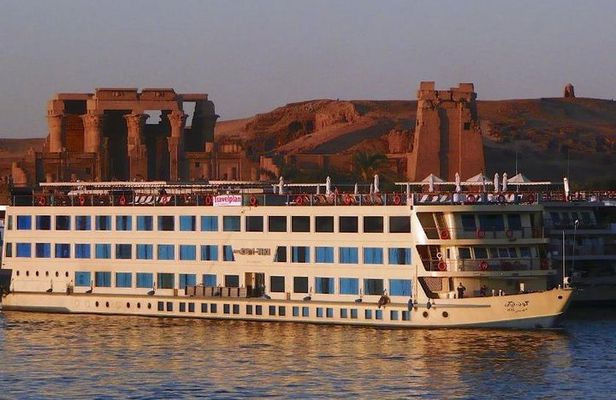 Amazing Sailing Nile cruise from Luxor for 2 nights