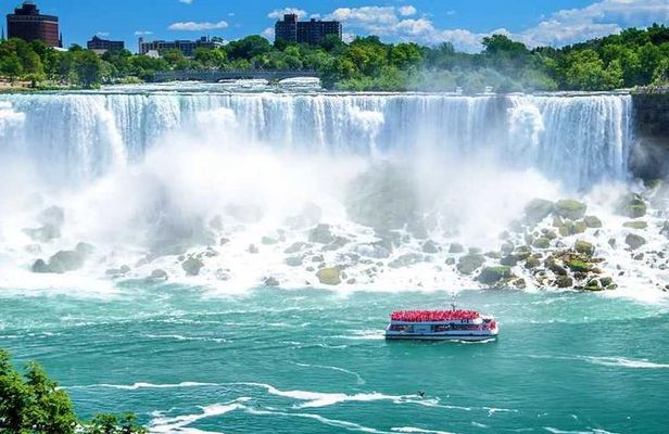 Small Group Tour of Niagara with Boat Cruise from Toronto