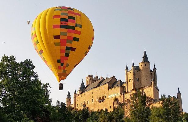 Segovia from the Skies: Sunrise Balloon Ride