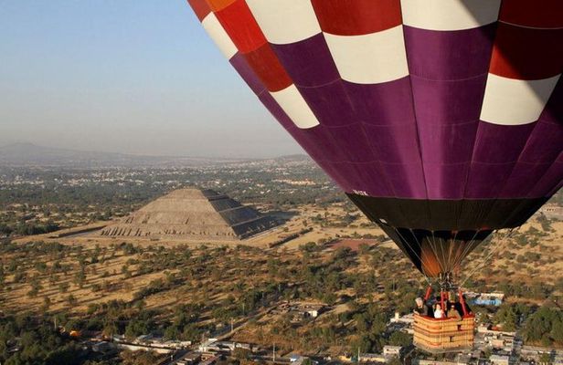 Teotihuacan Hot Air Balloon Ride with Optional Bike or Walking Tour