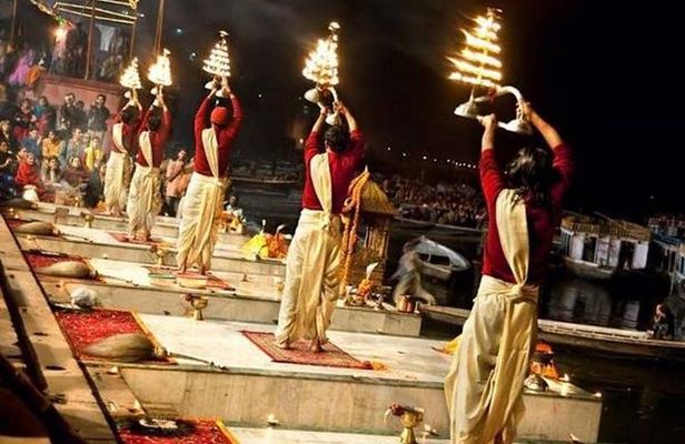 Golden Triangle With Varanasi 7 Days by Flight & Train Option's