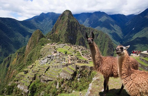 2-Day Private Tour Sacred Valley and Machu Picchu Citadel Upper level