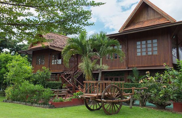 Private Cooking Class in Beautiful Chiang Mai Home with Transfers