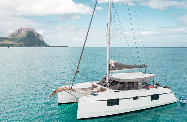 Private Full Day Cruise on West Coast -Nautitech 40 Open