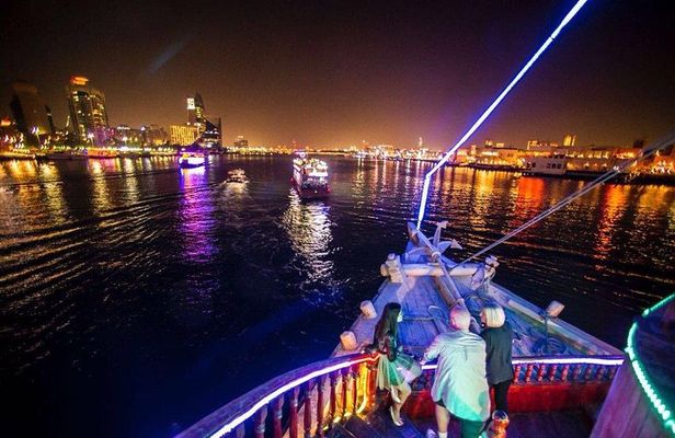 Buffet Dinner at Dubai Marina with Round-Trip Transportation