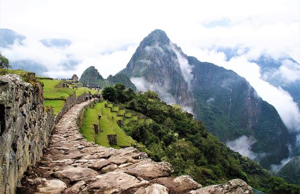 Machu Picchu By Car (2 Days)