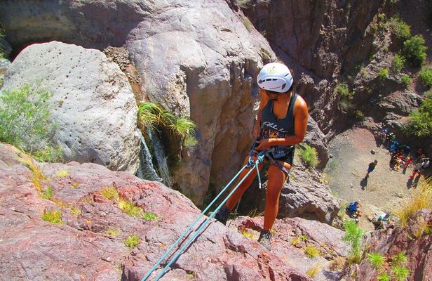 Family Trekking + Rappelling - Potrerillos: "Cascada del Angel"