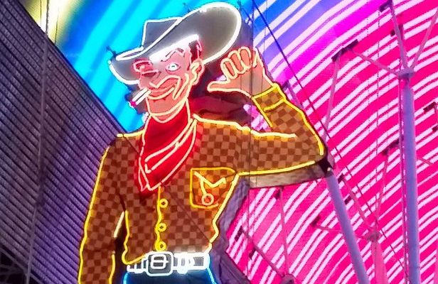 Downtown Las Vegas Nighttime Walking Tour