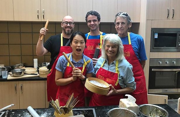 2.5hrs Chinese Kitchen Cooking Class: Art Steamed Dumplings