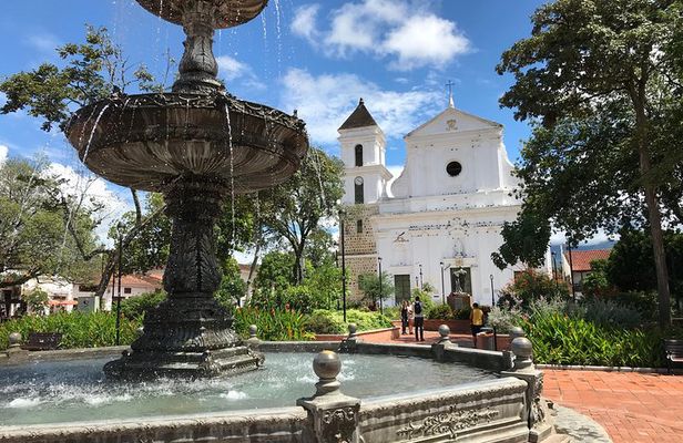 Private Tour to Santa Fe de Antioquia Town & Coffee Farm.